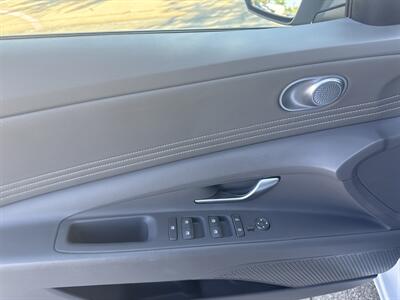 2025 Hyundai ELANTRA SEL Convenience   - Photo 11 - Dallas, TX 75252