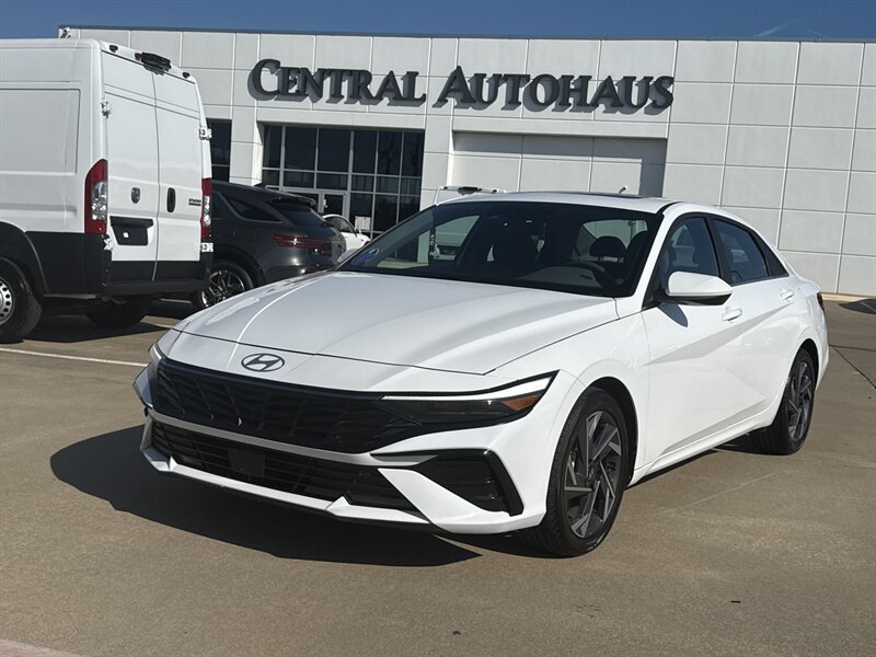 2025 Hyundai ELANTRA SEL Convenience  