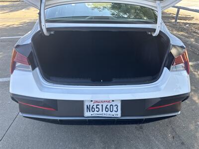 2025 Hyundai ELANTRA SEL Convenience   - Photo 15 - Dallas, TX 75252