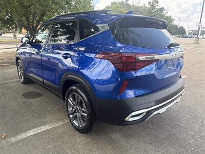 2023 Kia Seltos S   - Photo 5 - Dallas, TX 75252