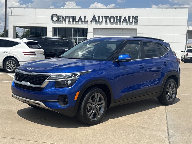 2023 Kia Seltos S  