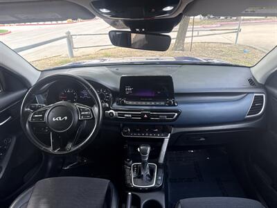 2023 Kia Seltos S   - Photo 24 - Dallas, TX 75252