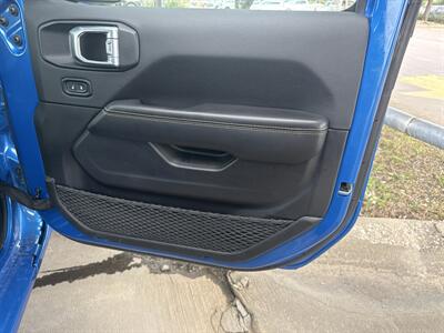 2024 Jeep Wrangler Sahara 4xe - Photo 13 - Dallas, TX 75252