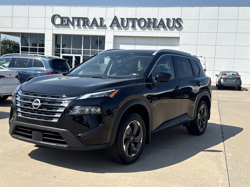 2025 Nissan Rogue SV - Photo 1 - Dallas, TX 75252