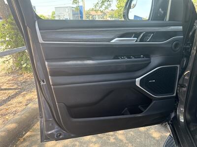 2024 Jeep Wagoneer L Series II   - Photo 11 - Dallas, TX 75252