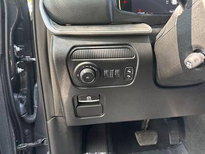 2024 Jeep Wagoneer L Series II   - Photo 34 - Dallas, TX 75252