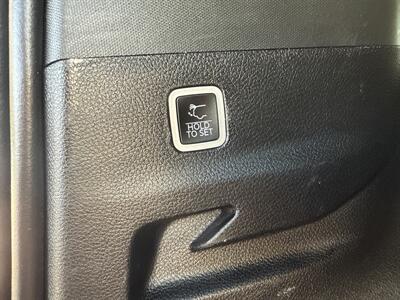 2024 Jeep Wagoneer L Series II   - Photo 21 - Dallas, TX 75252