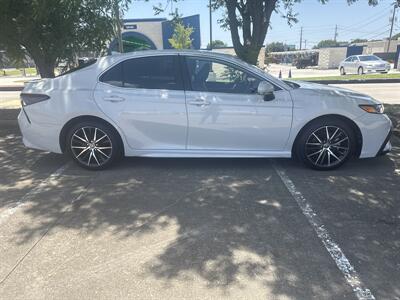 2023 Toyota Camry SE   - Photo 8 - Dallas, TX 75252
