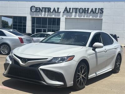 2023 Toyota Camry SE   - Photo 1 - Dallas, TX 75252