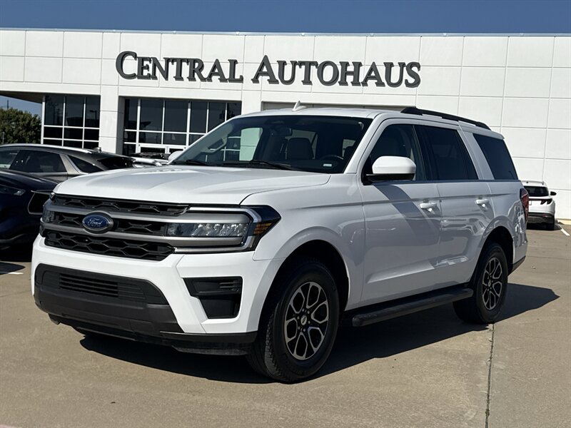 2024 Ford Expedition XLT's photo
