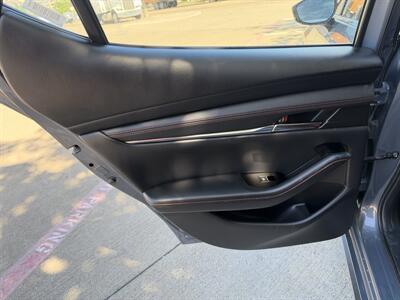 2025 Mazda Mazda3 Hatchback 2.5 S Carbon Edition   - Photo 18 - Dallas, TX 75252
