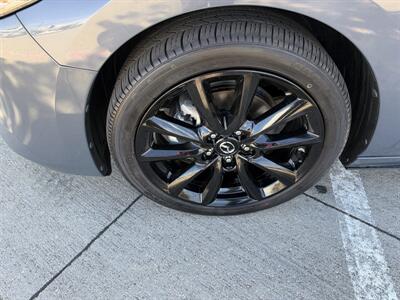 2025 Mazda Mazda3 Hatchback 2.5 S Carbon Edition   - Photo 10 - Dallas, TX 75252
