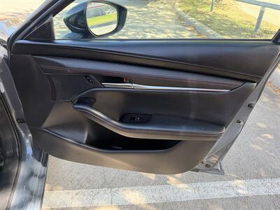 2025 Mazda Mazda3 Hatchback 2.5 S Carbon Edition   - Photo 24 - Dallas, TX 75252