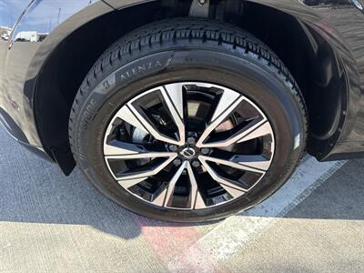 2023 Volvo XC60 B5 Plus Bright Theme   - Photo 44 - Dallas, TX 75252