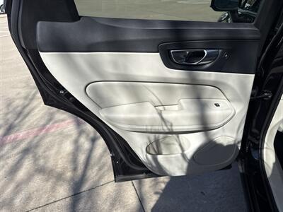 2023 Volvo XC60 B5 Plus Bright Theme   - Photo 12 - Dallas, TX 75252