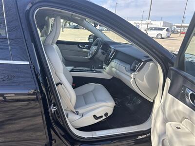 2023 Volvo XC60 B5 Plus Bright Theme   - Photo 20 - Dallas, TX 75252