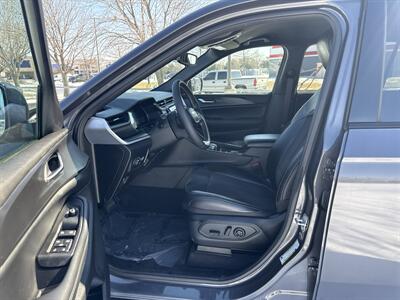 2024 Jeep Grand Cherokee L Laredo   - Photo 13 - Dallas, TX 75252