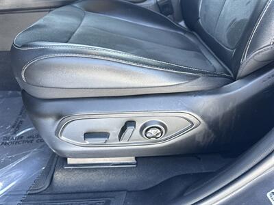 2024 Jeep Grand Cherokee L Laredo   - Photo 14 - Dallas, TX 75252