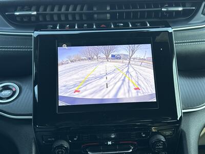 2024 Jeep Grand Cherokee L Laredo   - Photo 38 - Dallas, TX 75252