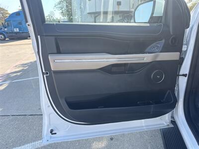 2024 Ford Expedition MAX Limited   - Photo 12 - Dallas, TX 75252