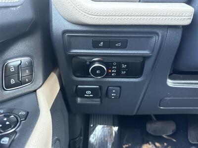 2024 Ford Expedition MAX Limited   - Photo 38 - Dallas, TX 75252