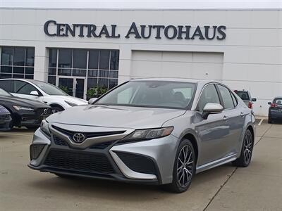 2023 Toyota Camry SE   - Photo 2 - Dallas, TX 75252