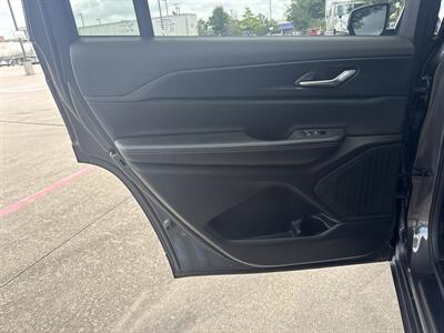 2024 Jeep Grand Cherokee L Laredo - Photo 11 - Dallas, TX 75252