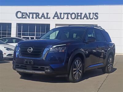 2022 Nissan Pathfinder Platinum   - Photo 1 - Dallas, TX 75252