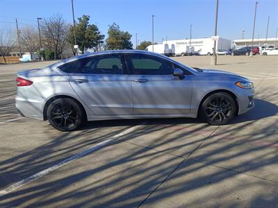 2020 Ford Fusion SE   - Photo 8 - Dallas, TX 75252