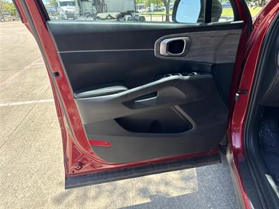 2021 Kia Sorento EX - Photo 10 - Dallas, TX 75252