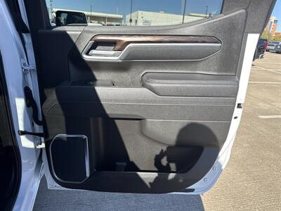 2025 GMC Sierra 1500 SLT   - Photo 12 - Dallas, TX 75252