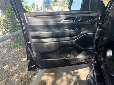 2024 Jeep Wagoneer L Series II   - Photo 10 - Dallas, TX 75252