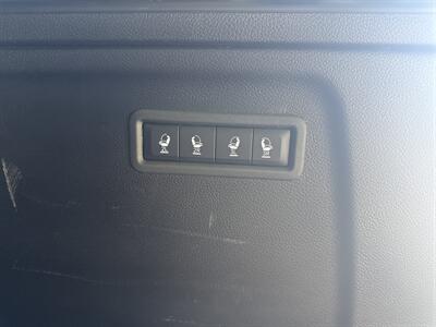 2024 Jeep Wagoneer L Series II   - Photo 20 - Dallas, TX 75252