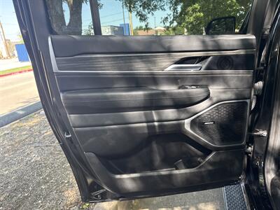 2024 Jeep Wagoneer L Series II   - Photo 12 - Dallas, TX 75252