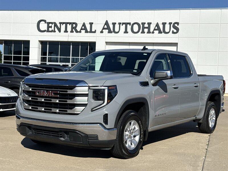 2024 GMC Sierra 1500 SLE's photo