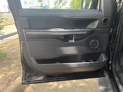 2024 Ford Expedition MAX XLT   - Photo 10 - Dallas, TX 75252