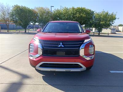 2024 Mitsubishi Outlander SE   - Photo 2 - Dallas, TX 75252