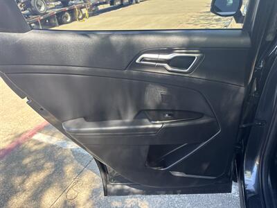 2024 Kia Sportage EX   - Photo 18 - Dallas, TX 75252