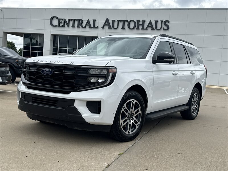 2025 Ford Expedition Active   - Photo 1 - Dallas, TX 75252