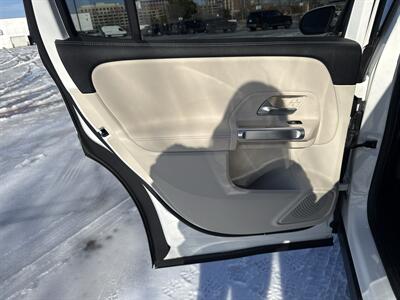 2023 Mercedes-Benz EQB EQB 300 4MATIC   - Photo 13 - Dallas, TX 75252