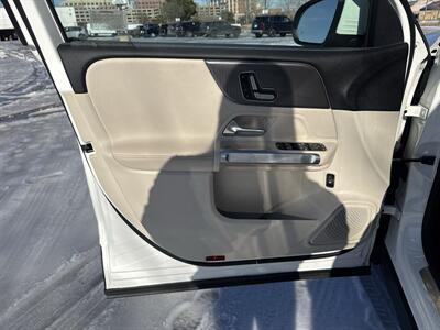 2023 Mercedes-Benz EQB EQB 300 4MATIC   - Photo 11 - Dallas, TX 75252