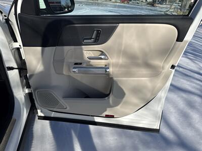 2023 Mercedes-Benz EQB EQB 300 4MATIC   - Photo 15 - Dallas, TX 75252