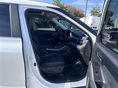 2023 Toyota Highlander L   - Photo 21 - Dallas, TX 75252