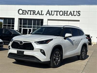 2023 Toyota Highlander L   - Photo 1 - Dallas, TX 75252
