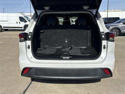 2023 Toyota Highlander L   - Photo 16 - Dallas, TX 75252