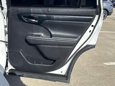 2023 Toyota Highlander L   - Photo 13 - Dallas, TX 75252