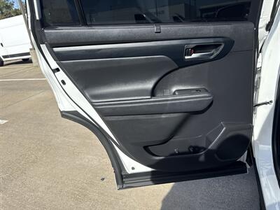 2023 Toyota Highlander L   - Photo 12 - Dallas, TX 75252