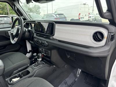 2025 Jeep Wrangler  Sahara - Photo 18 - Dallas, TX 75252