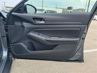 2025 Nissan Altima 2.5 SV   - Photo 15 - Dallas, TX 75252