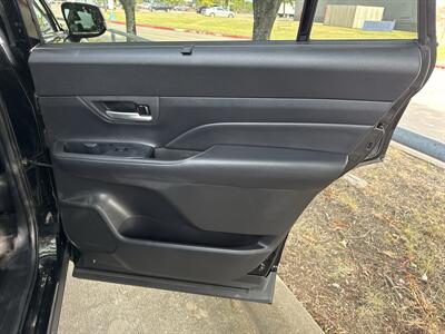 2025 Toyota Grand Highlander LE   - Photo 22 - Dallas, TX 75252
